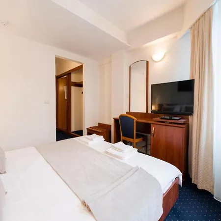 Otel De Lux