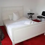De Lux