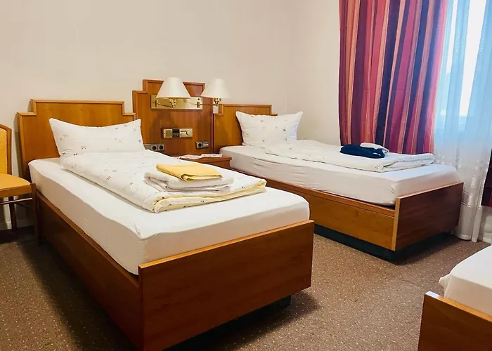 Готель De Lux Аугсбург